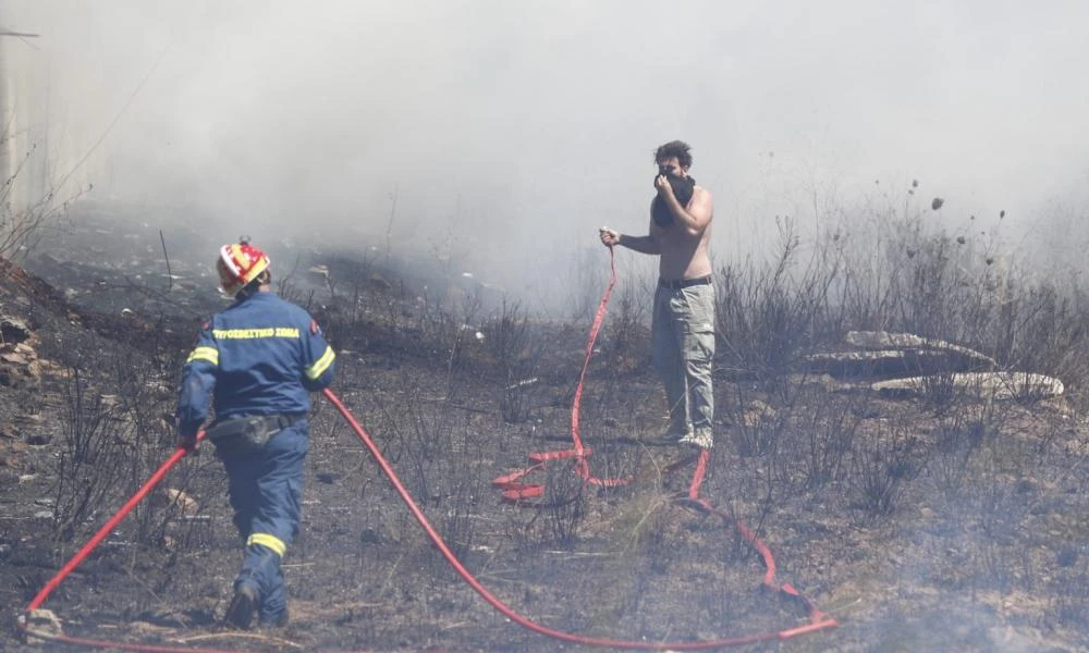 Φωκίδα: Καλύτερη η εικόνα της φωτιάς - Εστάλη 112 για εκκένωση του Μισόκαμπου